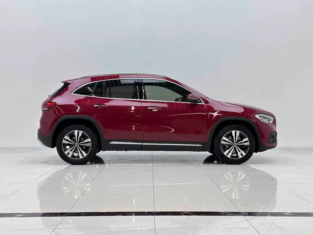 Mercedes-Benz GLA — фото 9