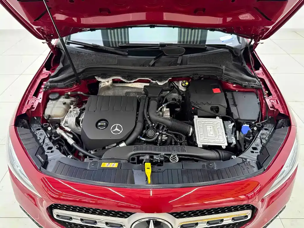 Mercedes-Benz GLA — фото 10