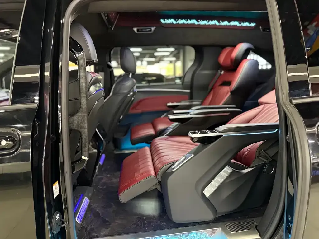 Toyota Sienna — фото 4