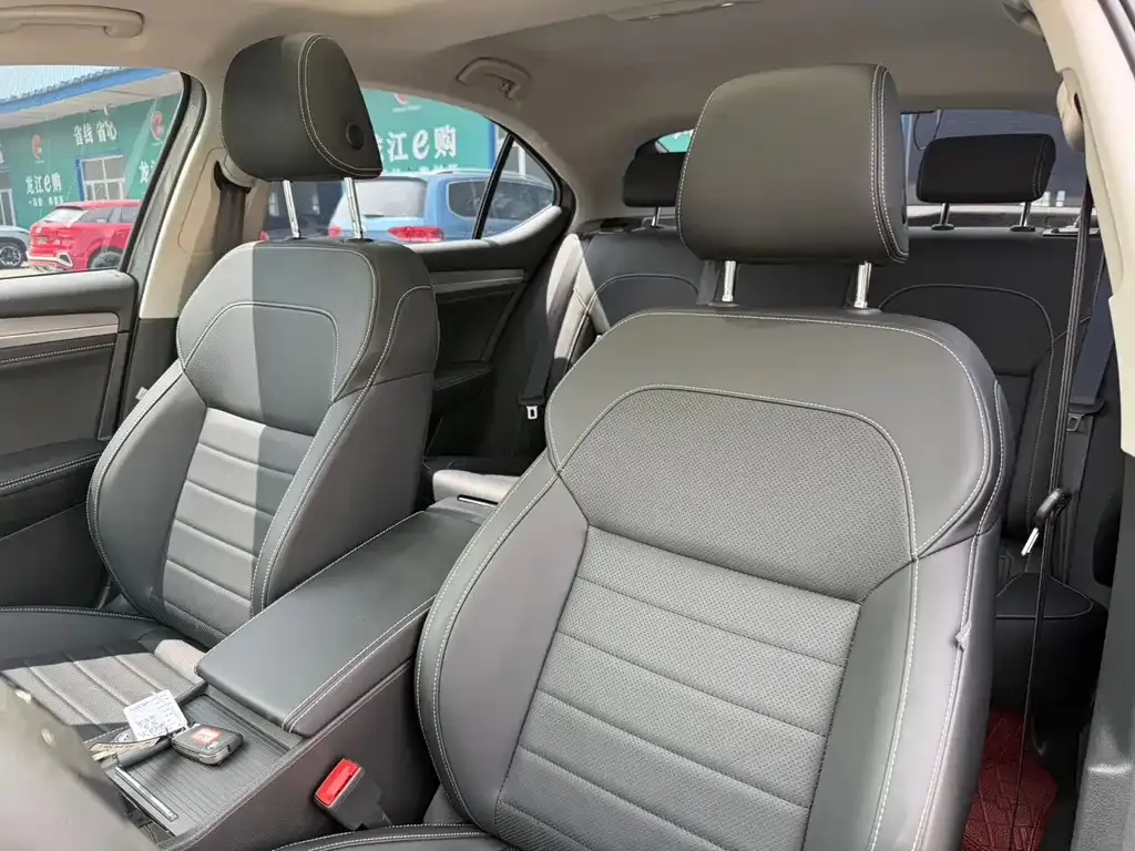 Skoda Superb — фото 6