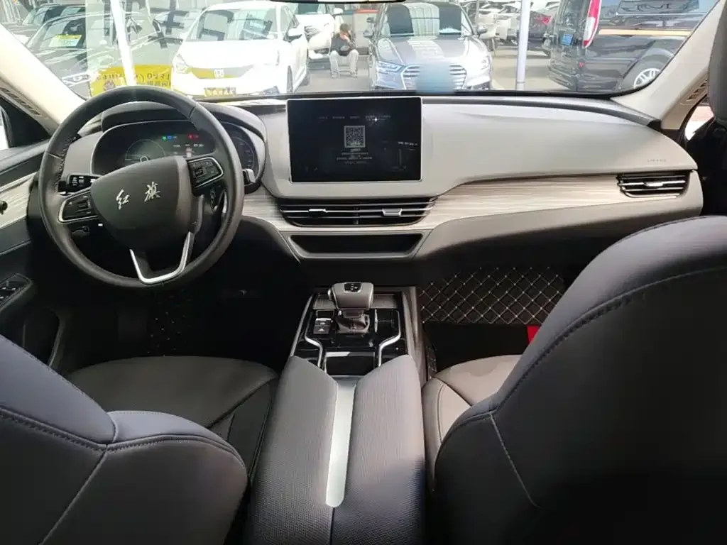 Hongqi E-QM5 — фото 4