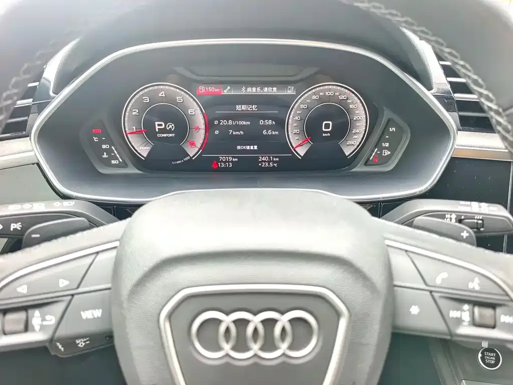Audi Q3 — фото 5