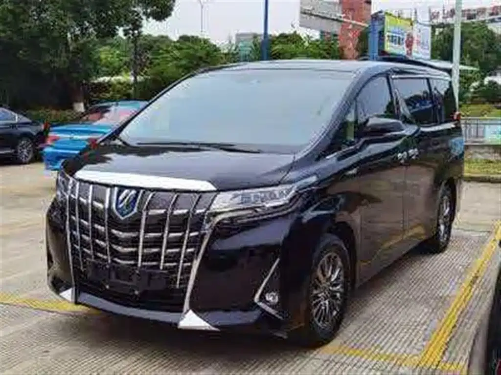 Toyota Alphard — фото 4