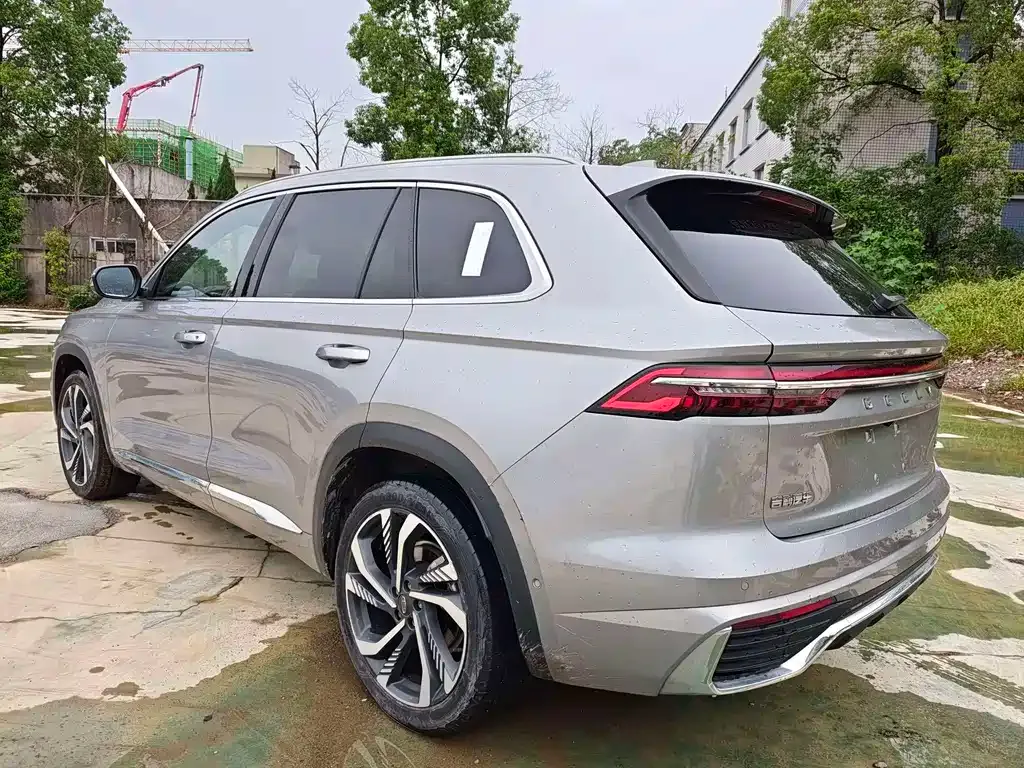 Geely Xingyue L — фото 8