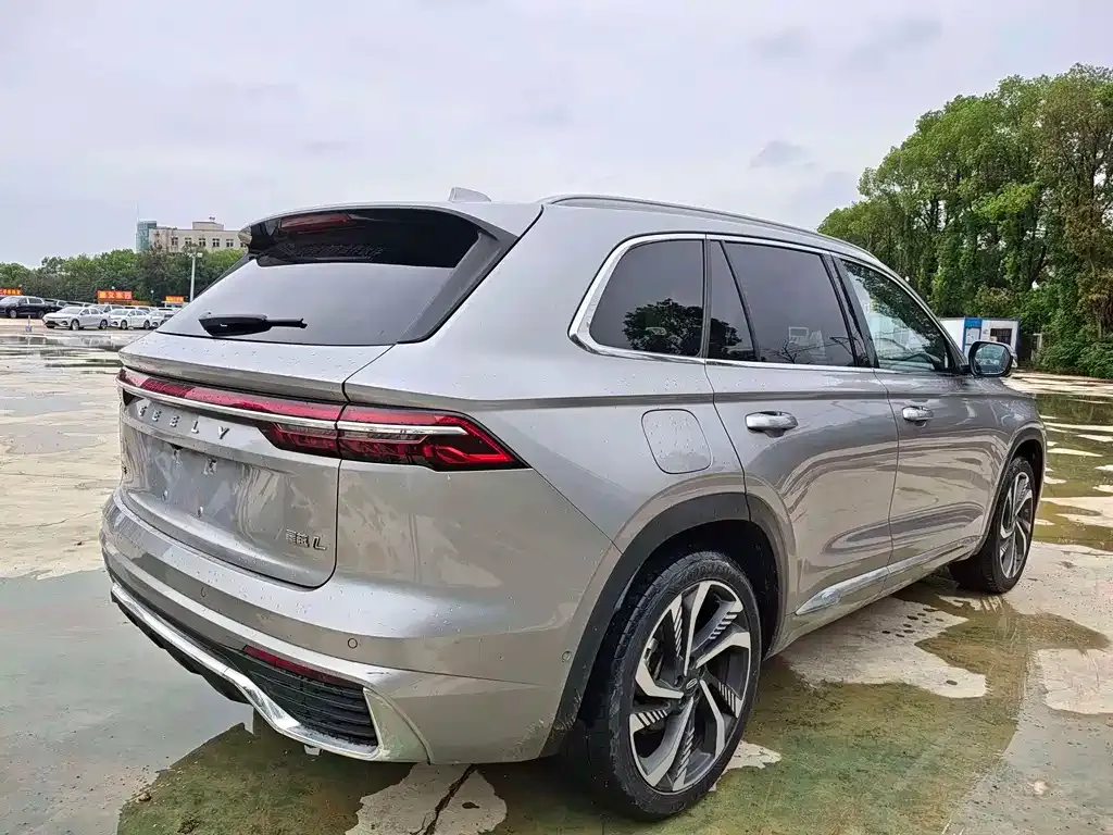 Geely Xingyue L — фото 9