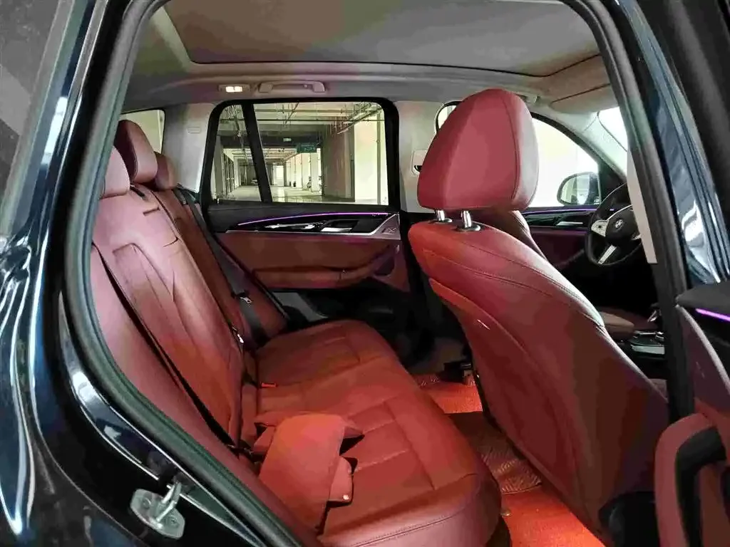BMW iX3 — фото 10