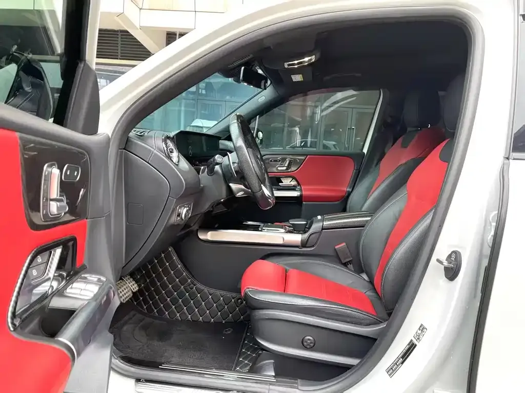 Mercedes-Benz GLB AMG — фото 5