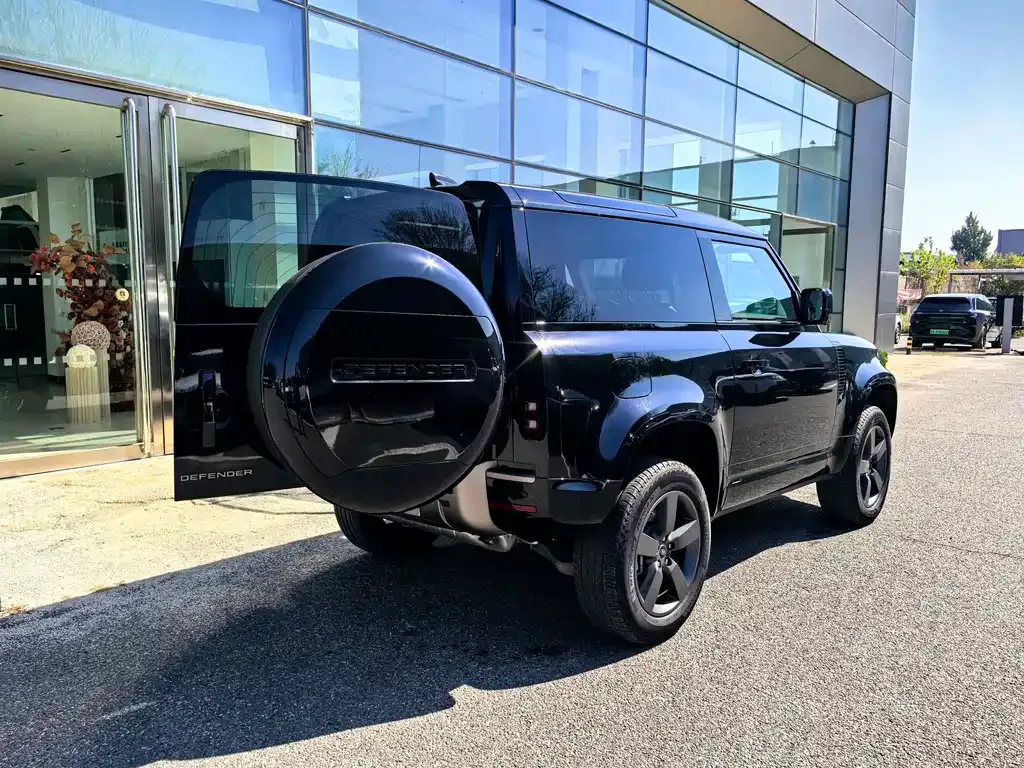 Land Rover Defender — фото 4