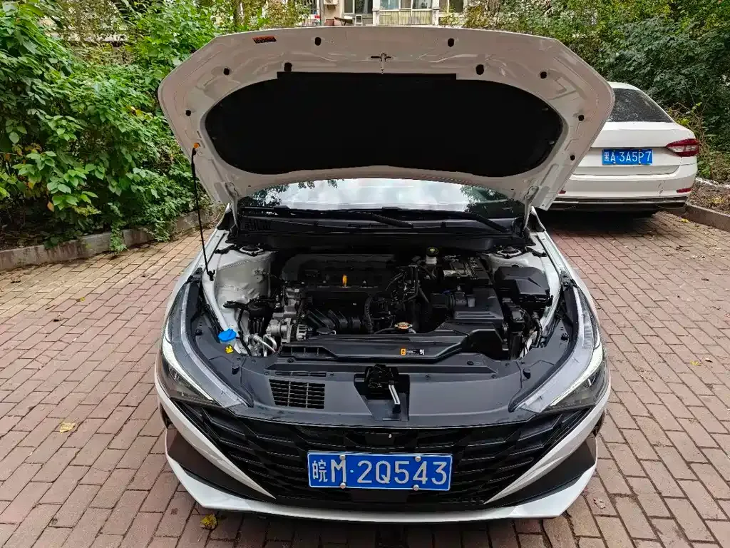 Hyundai Elantra — фото 4