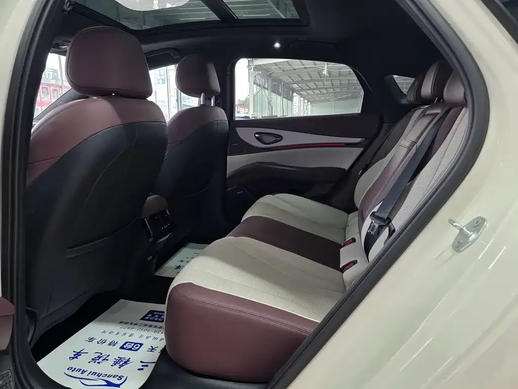 BYD Seal 07 DM-i — фото 3