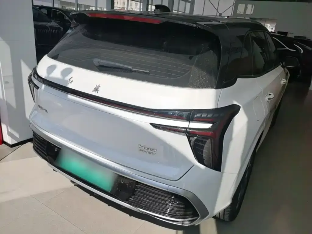 Hongqi HS3 PHEV — фото 3