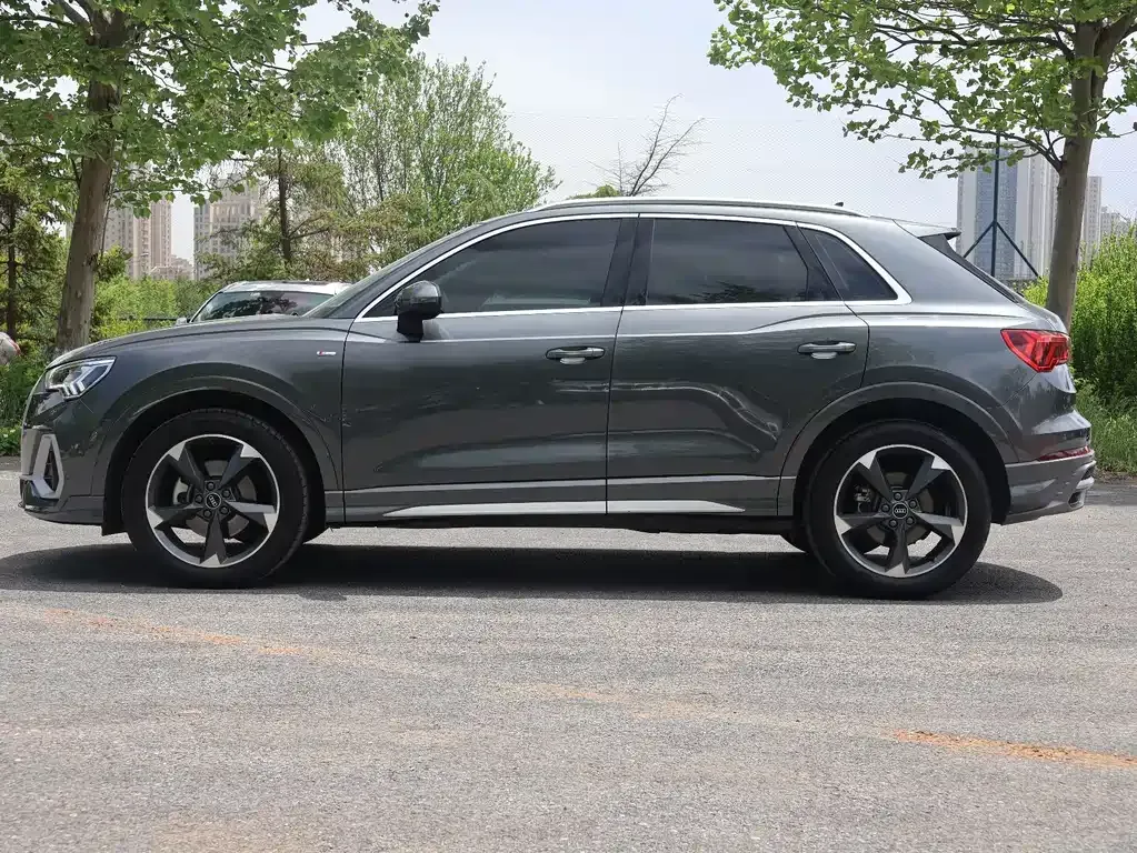 Audi Q3 — фото 10