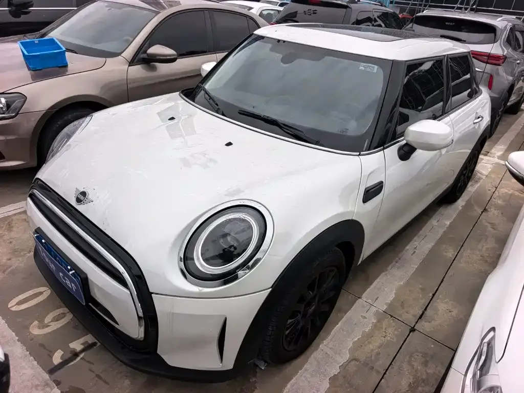 MINI Cooper (3-door) — фото 1