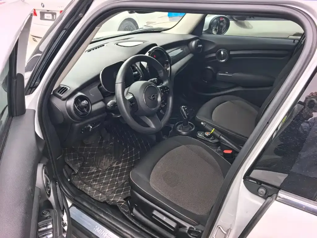 MINI Cooper (3-door) — фото 10