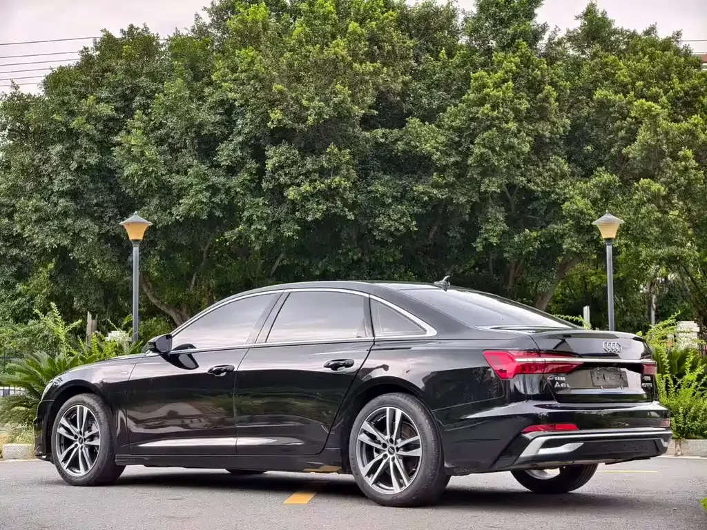 Audi A6L — фото 6