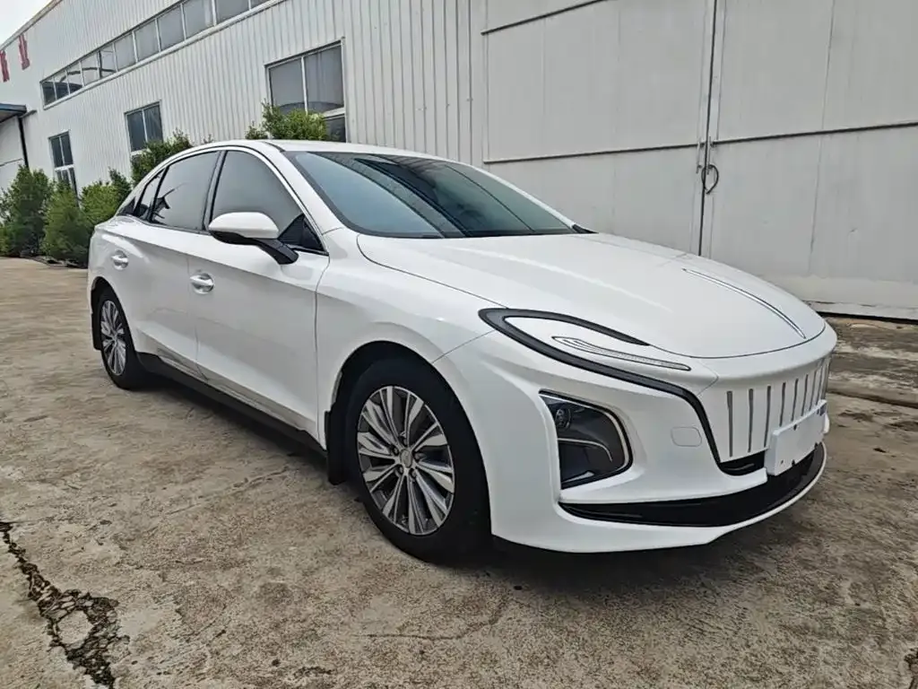 Hongqi E-QM5 — фото 4