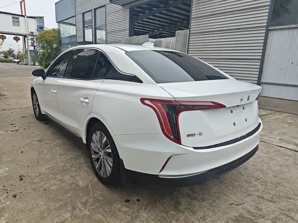 Hongqi E-QM5 — фото 8