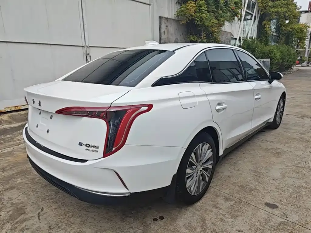 Hongqi E-QM5 — фото 10