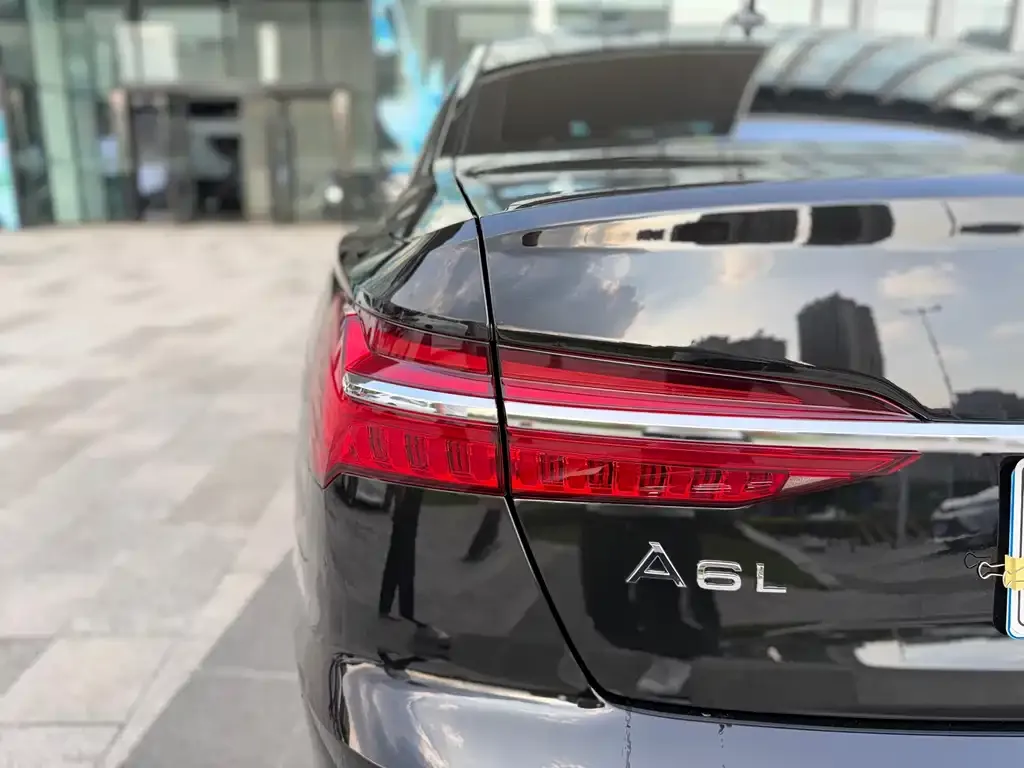 Audi A6L — фото 5