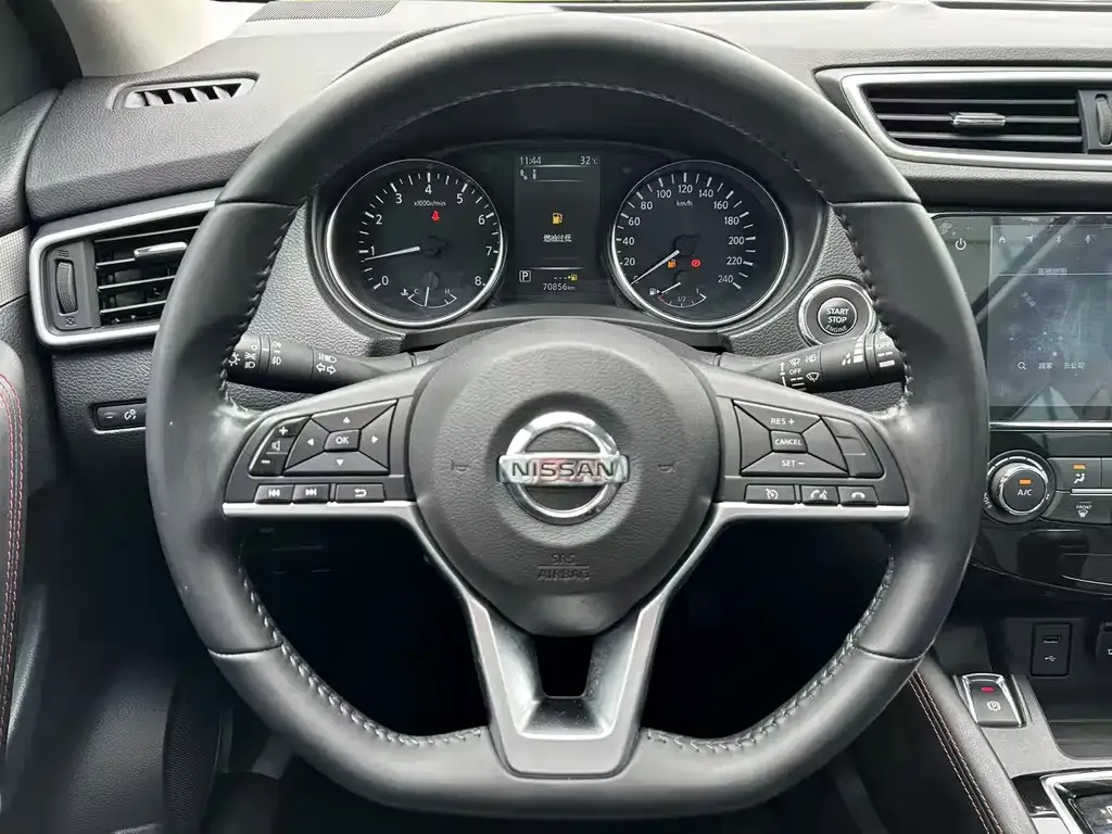 Nissan Qashqai — фото 4