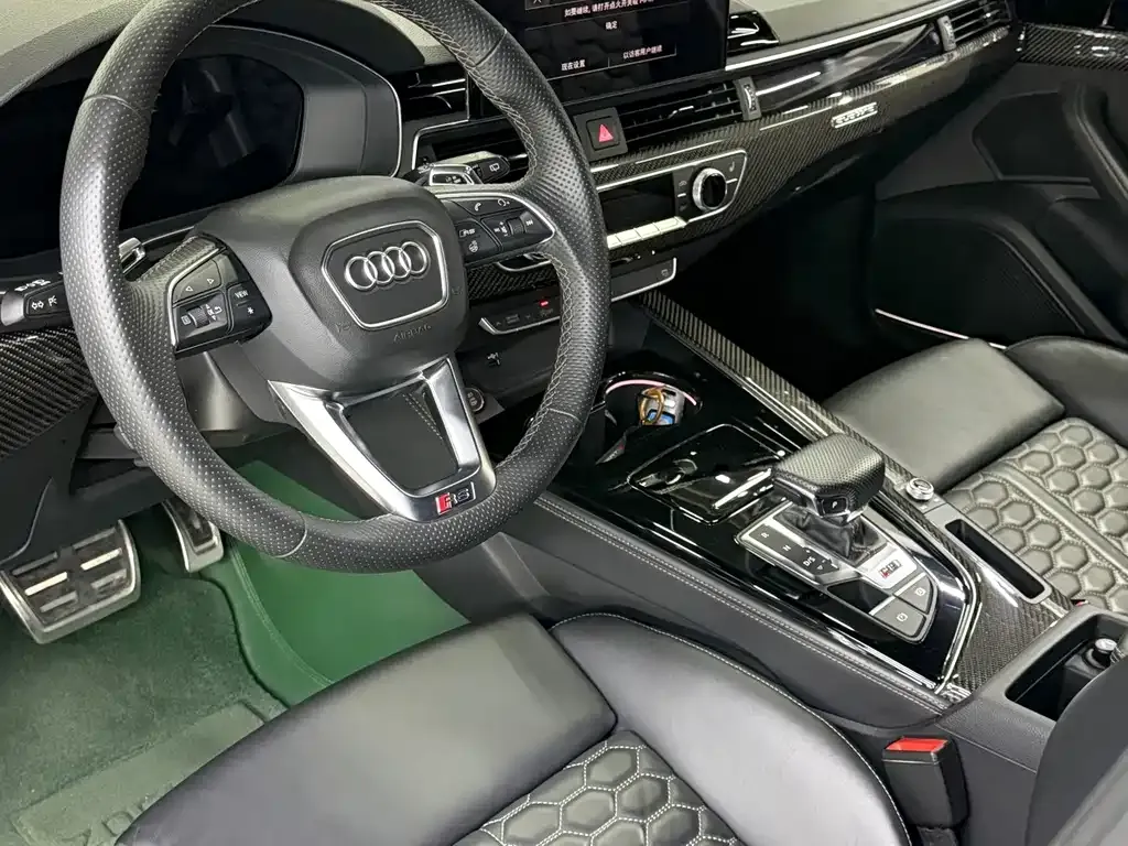 Audi RS 4 — фото 6