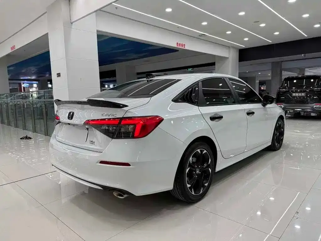 Honda Civic — фото 4