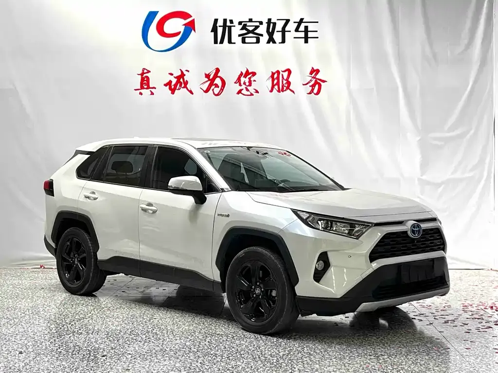 Toyota RAV4 — фото 8