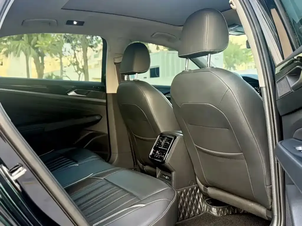 Volkswagen Passat — фото 3
