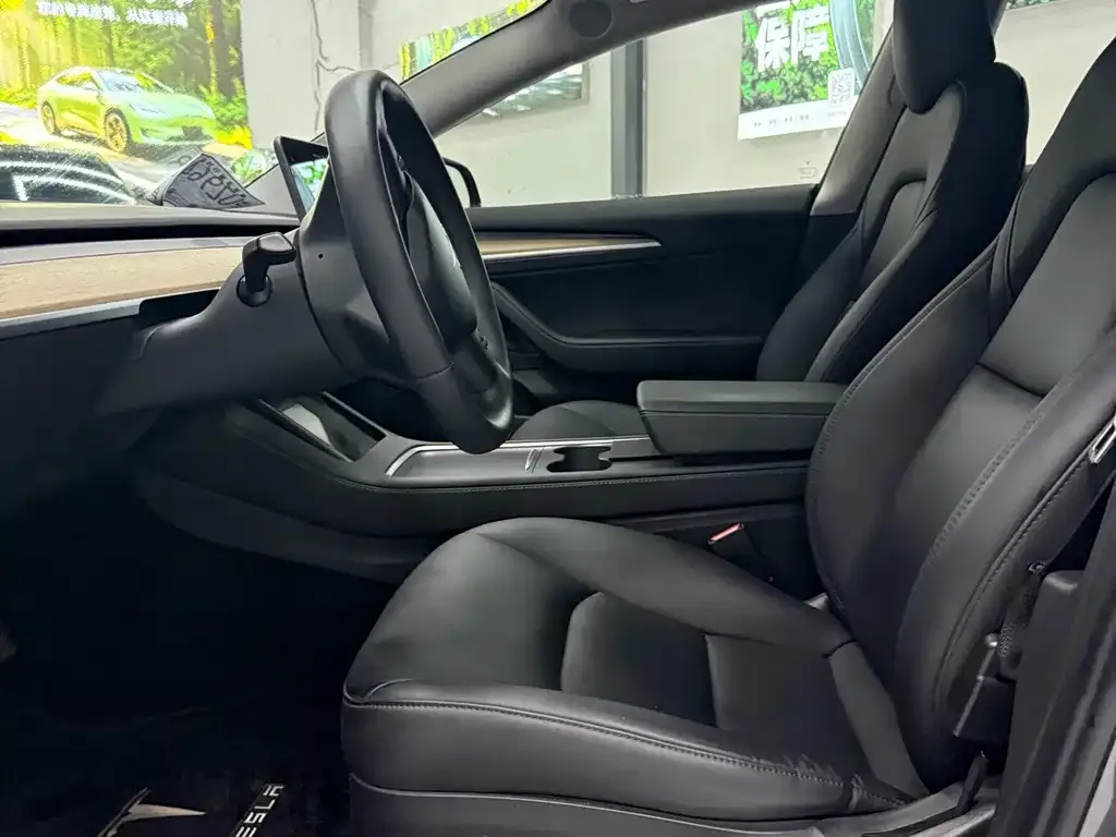 Tesla Model 3 — фото 8