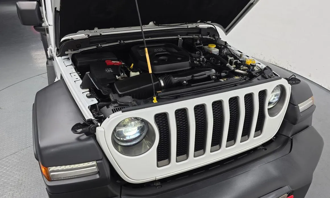 Jeep Wrangler — фото 10