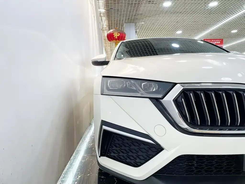Skoda Octavia — фото 7