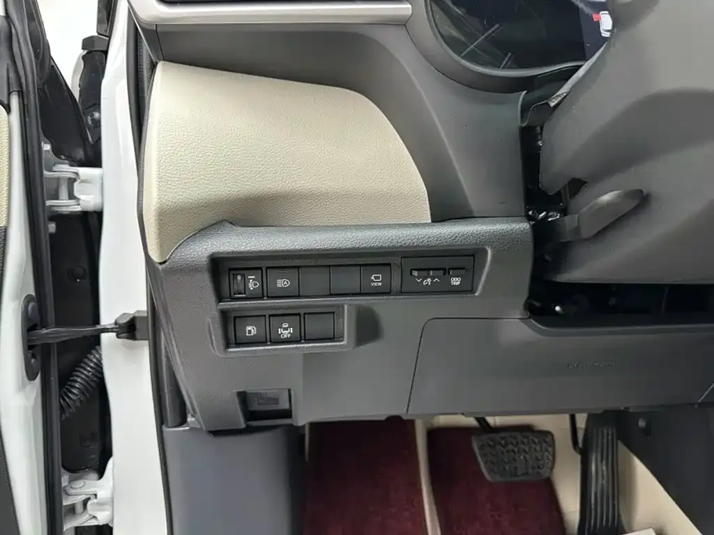 Toyota Sienna — фото 8