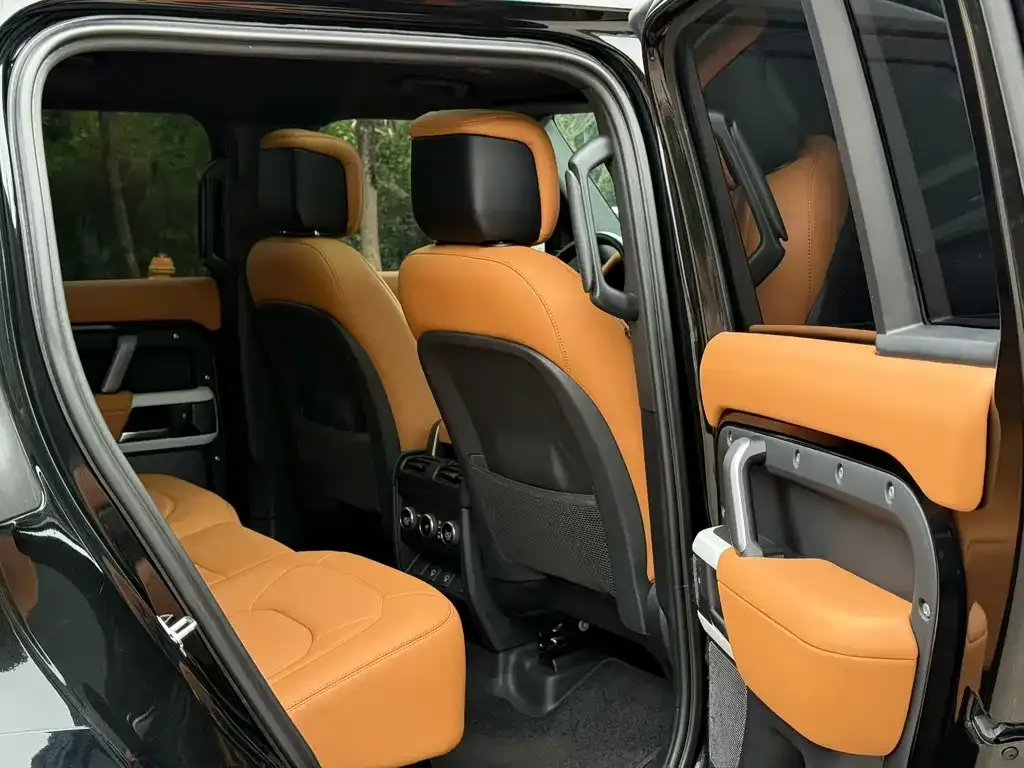 Land Rover Defender — фото 2