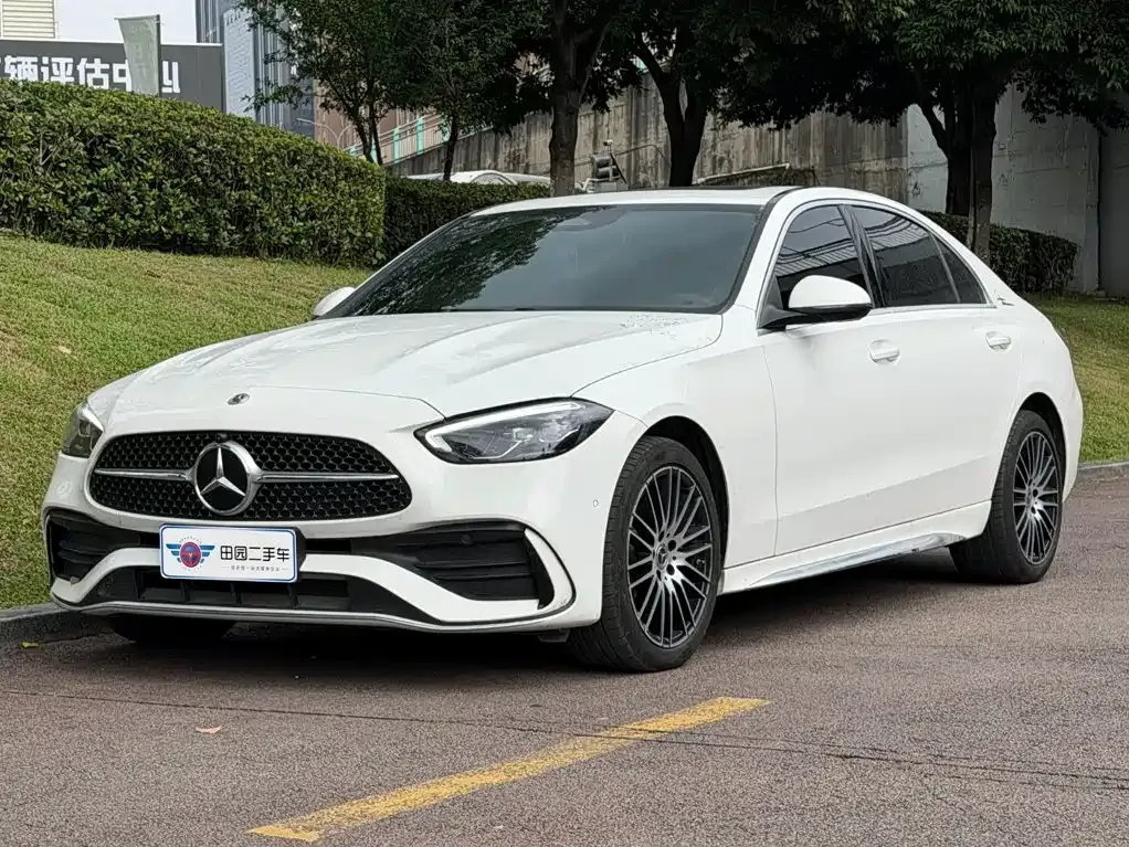 Mercedes-Benz C-Class — фото 1
