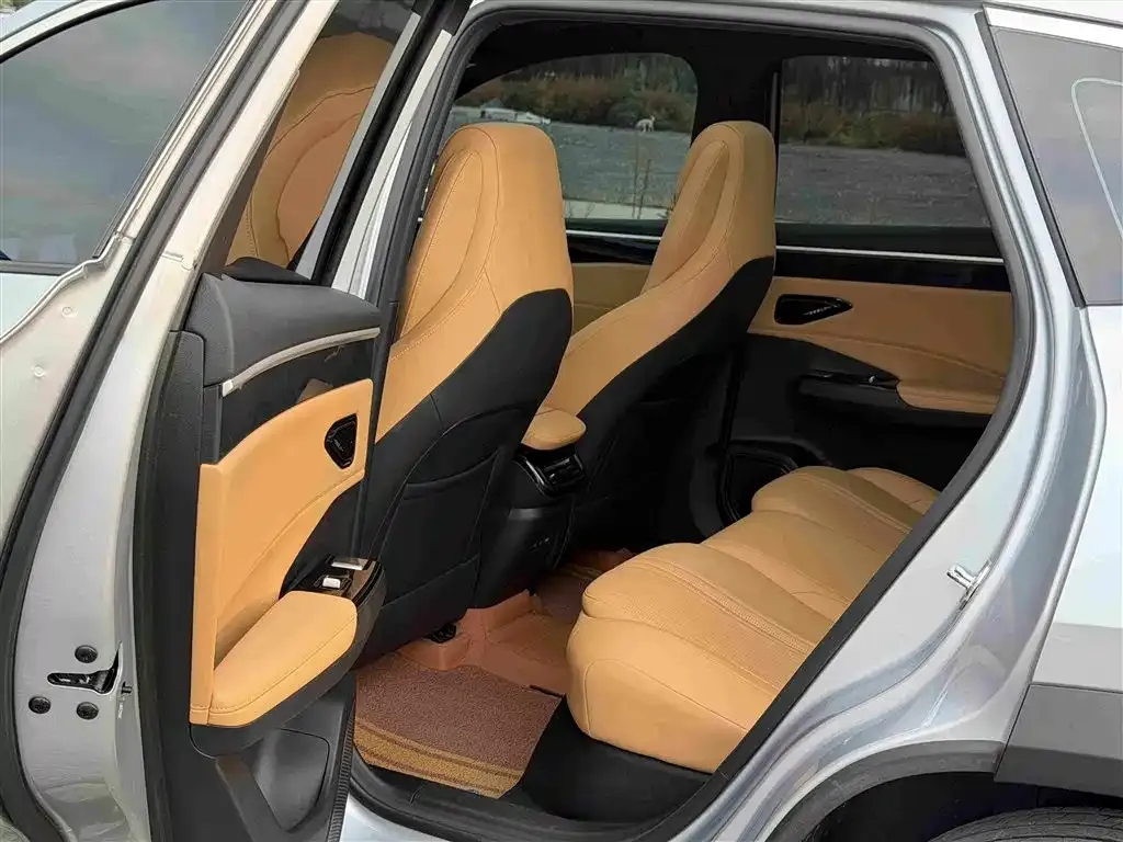Geely Galaxy L7 — фото 3