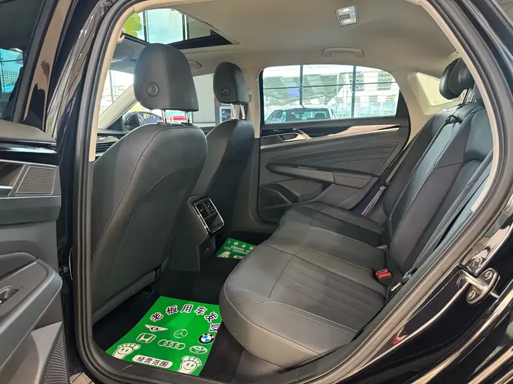 Volkswagen Passat — фото 3
