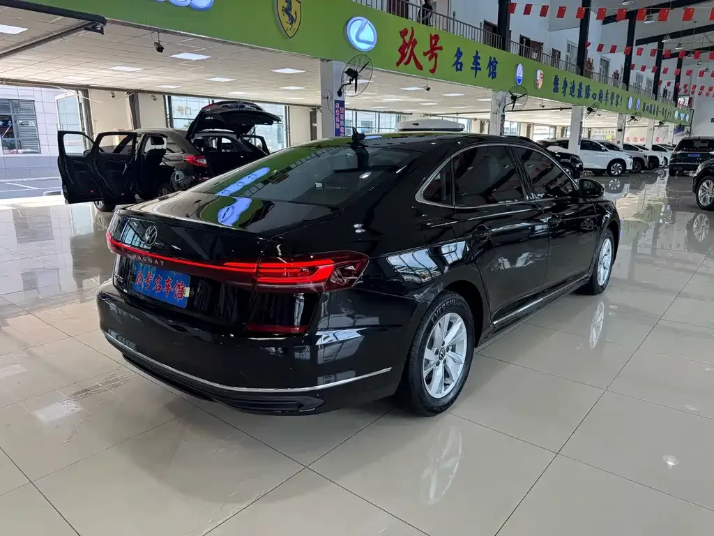 Volkswagen Passat — фото 4