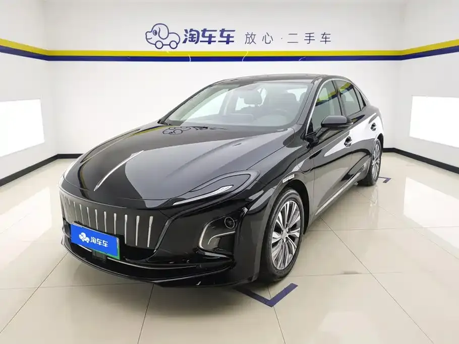 Hongqi E-QM5 — фото 1