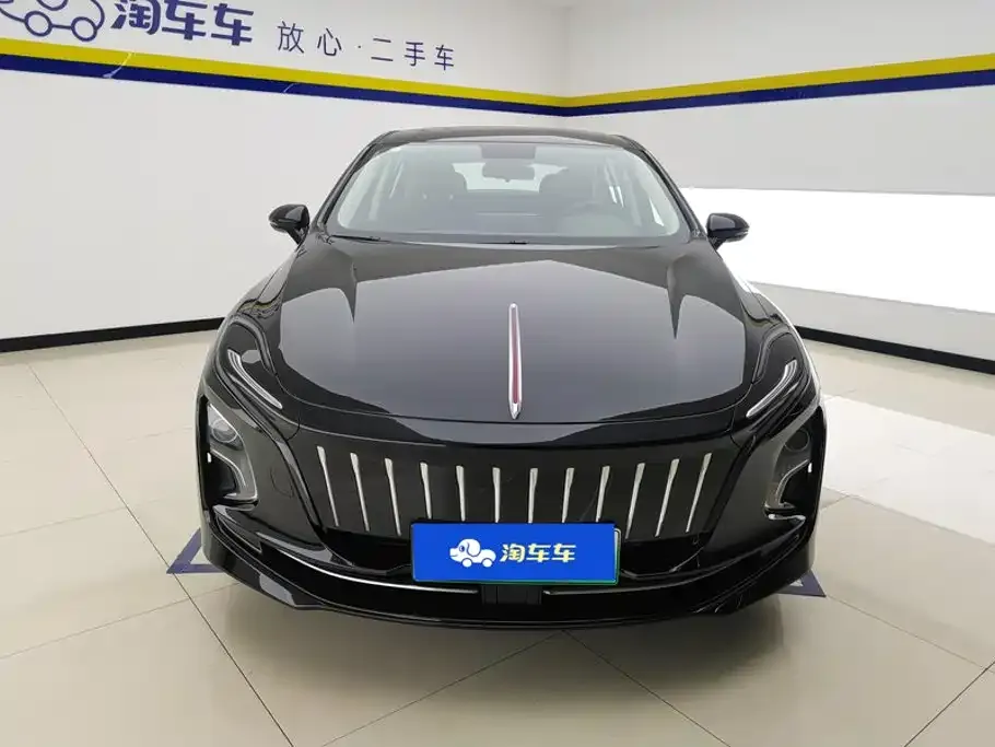 Hongqi E-QM5 — фото 2