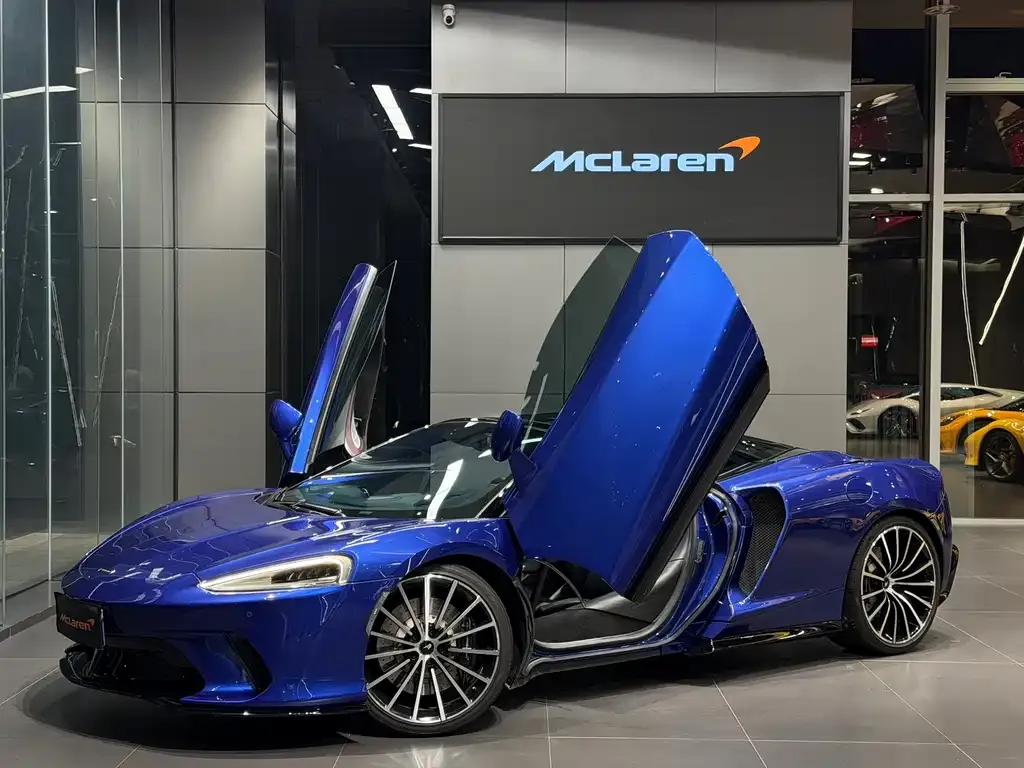 McLaren GT — фото 1