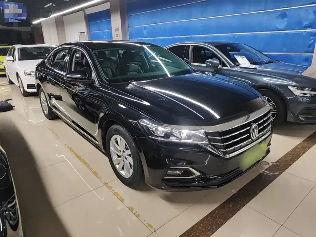 Volkswagen Passat — фото 6