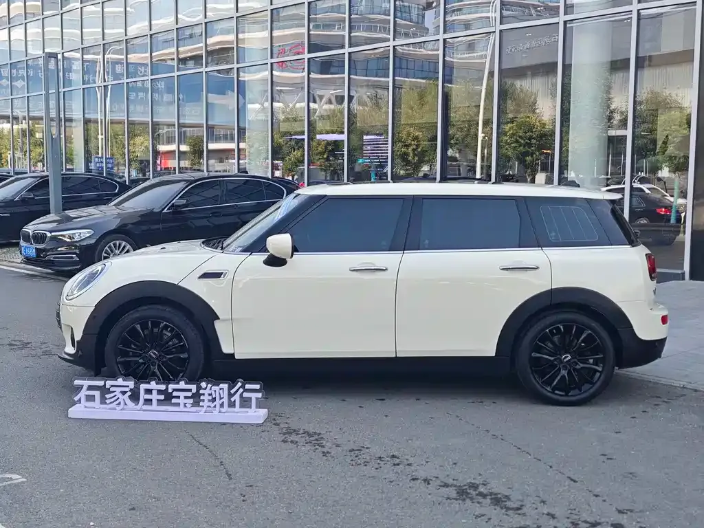 MINI Clubman — фото 2