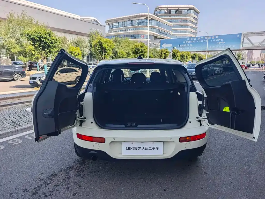 MINI Clubman — фото 4