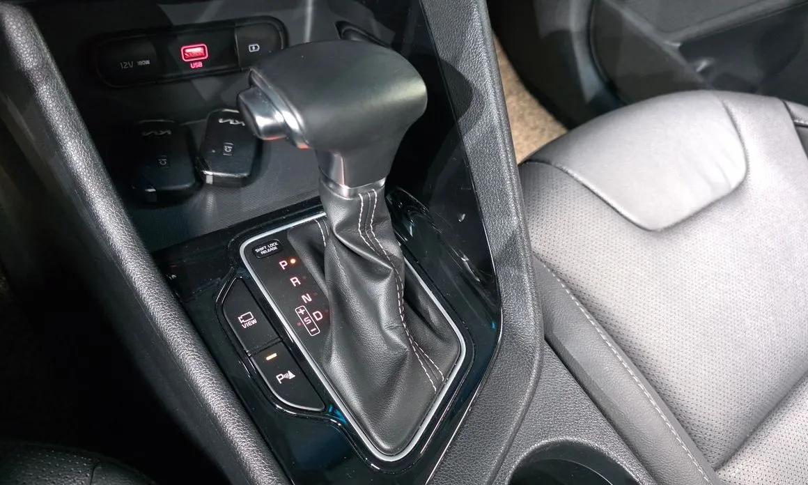 Kia Niro — фото 10