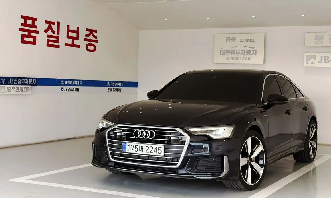 Audi A6 — фото 1