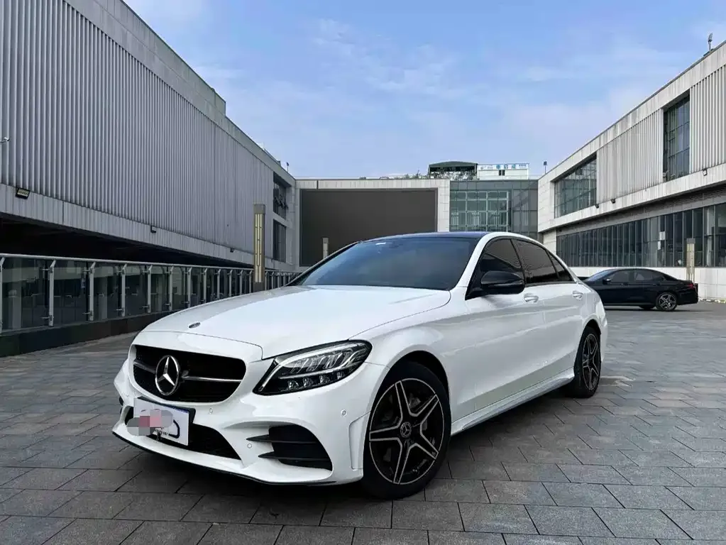 Mercedes-Benz C-Class — фото 1