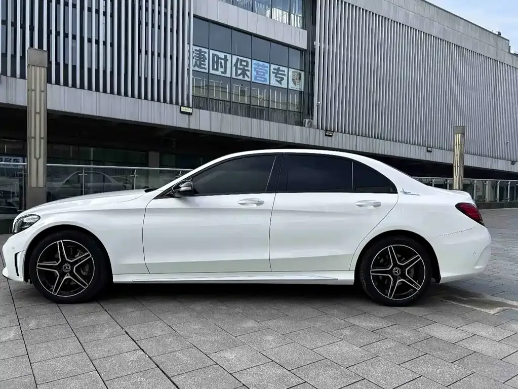 Mercedes-Benz C-Class — фото 6