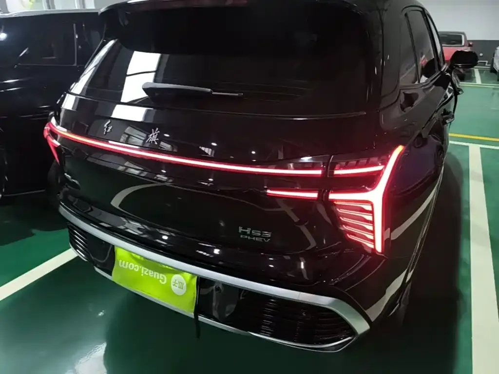 Hongqi HS3 PHEV — фото 3