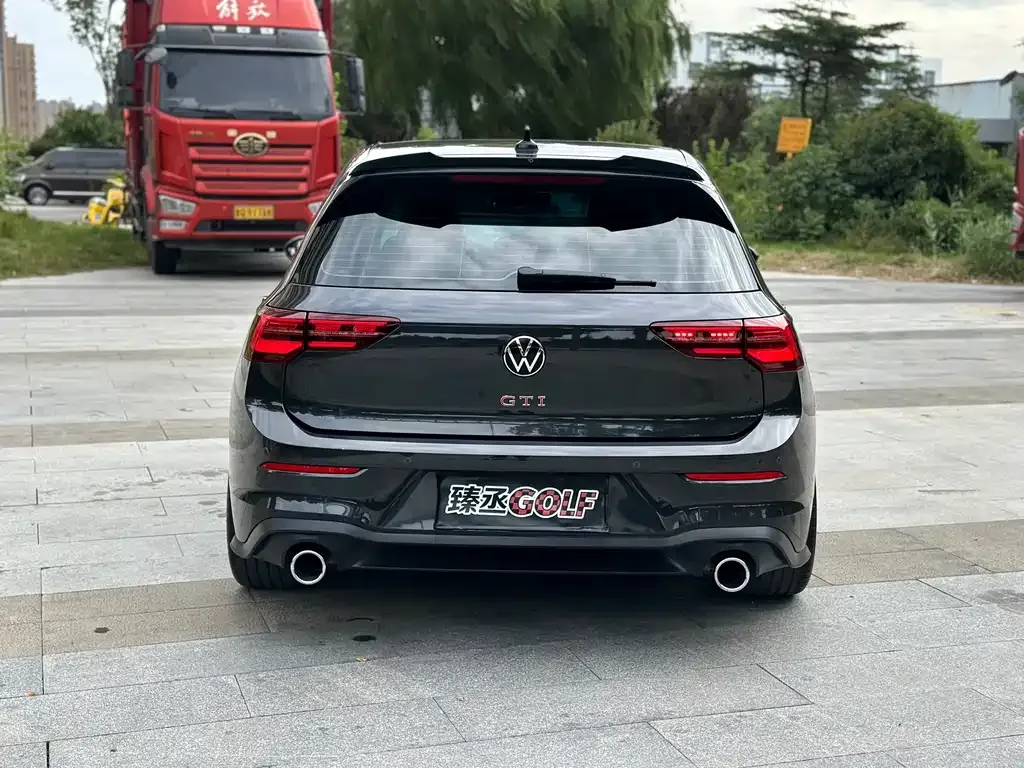 Volkswagen Golf GTI — фото 3