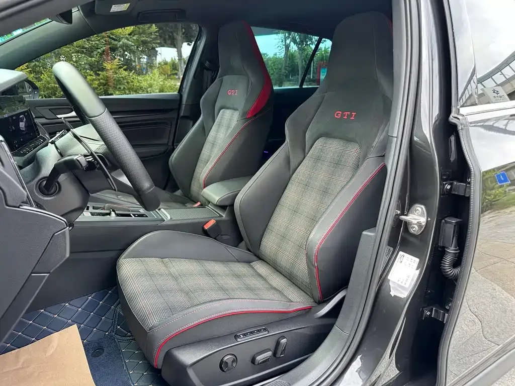 Volkswagen Golf GTI — фото 2
